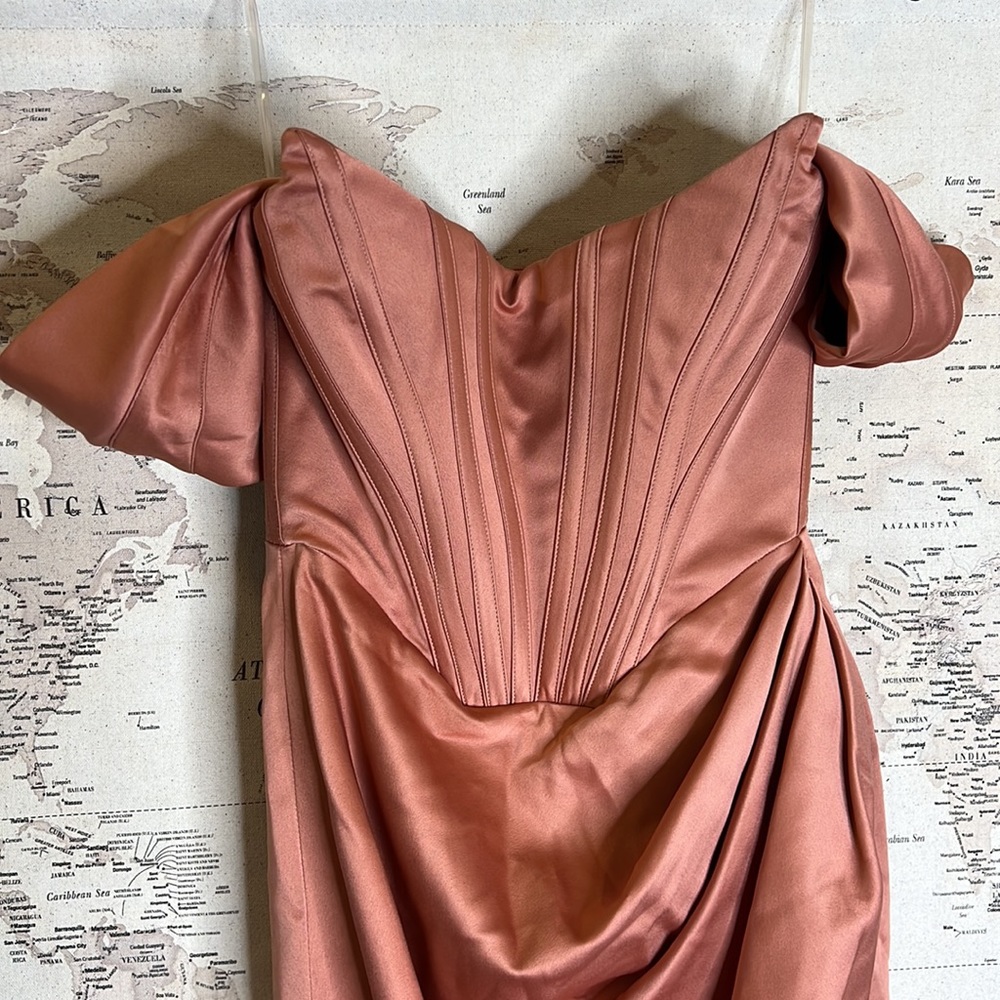 House of CB ‘Loretta’ Blush Pink Satin Off Shoulder Corset Dress NWOT - Picture 9 of 10